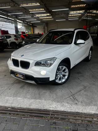BMW X1 2.0 16V GASOLINA SDRIVE18I TOP 4P AUTOMÁTICO BMW X1 2.0 16V GASOLINA SDRIVE18I TOP 4P AUTOMÁTICO